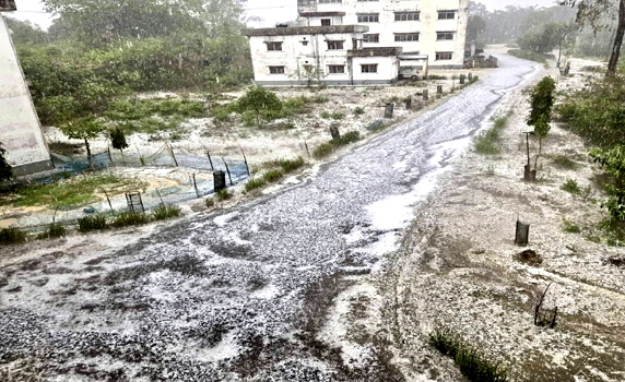 Wonderful view of hailstorm at CTE, Kumarghat.